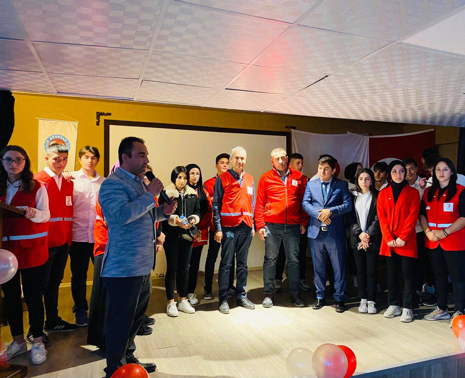 GENÇ KIZILAY TANITIM ETKİNLİKLERİNE BAŞLADI