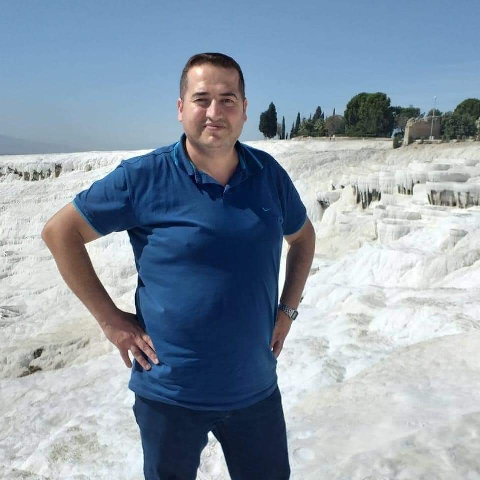 EVİNDE ÖLÜ BULUNDU