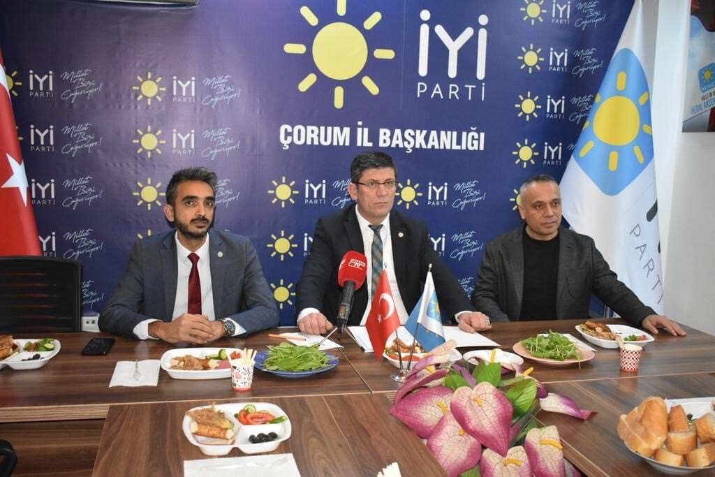 İYİ PARTİ’DEN<br>GAZETECİLER GÜNÜ<br>KUTLAMA ETKİNLİĞİ