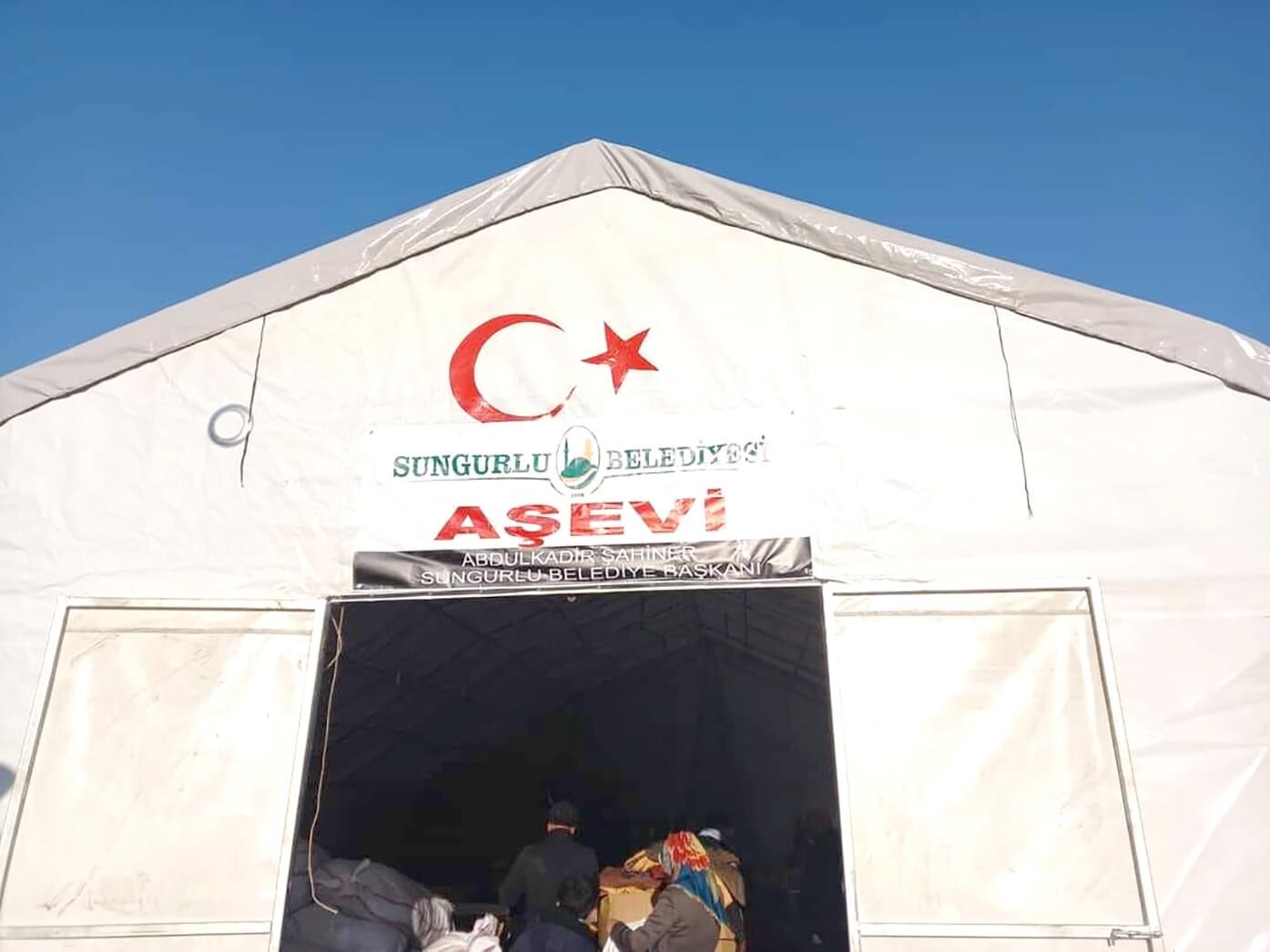 AŞEVİNDEKİ MALZEMELER YAĞMALANMAK İSTENDİ..