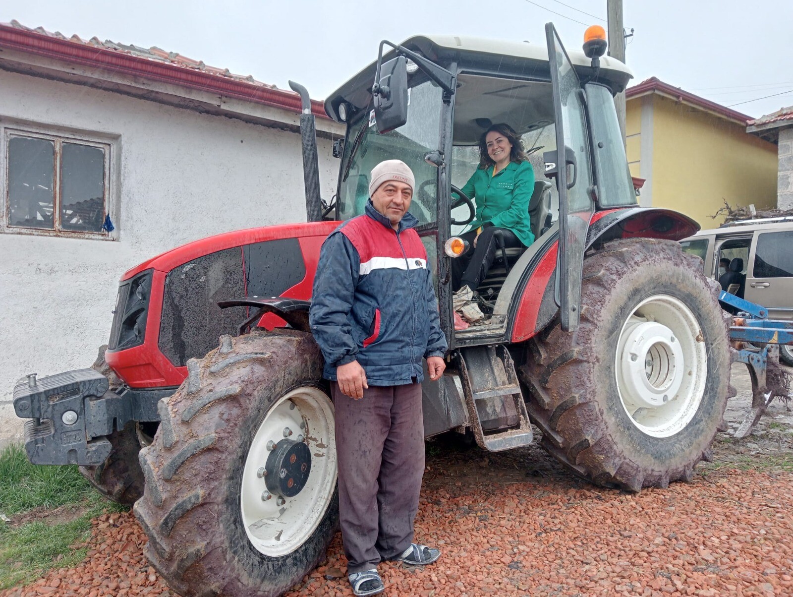 “KÖY HALKININ, ÜRETİCİNİN<br>YÜZÜNÜ GÜLDÜRECEĞİZ”