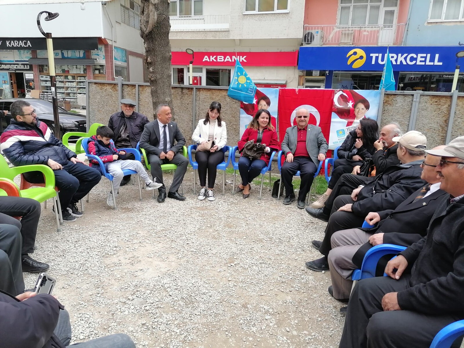 SİNEM SARI OSMANCIK’TAPARTİLİLERLE GÖRÜŞTÜ