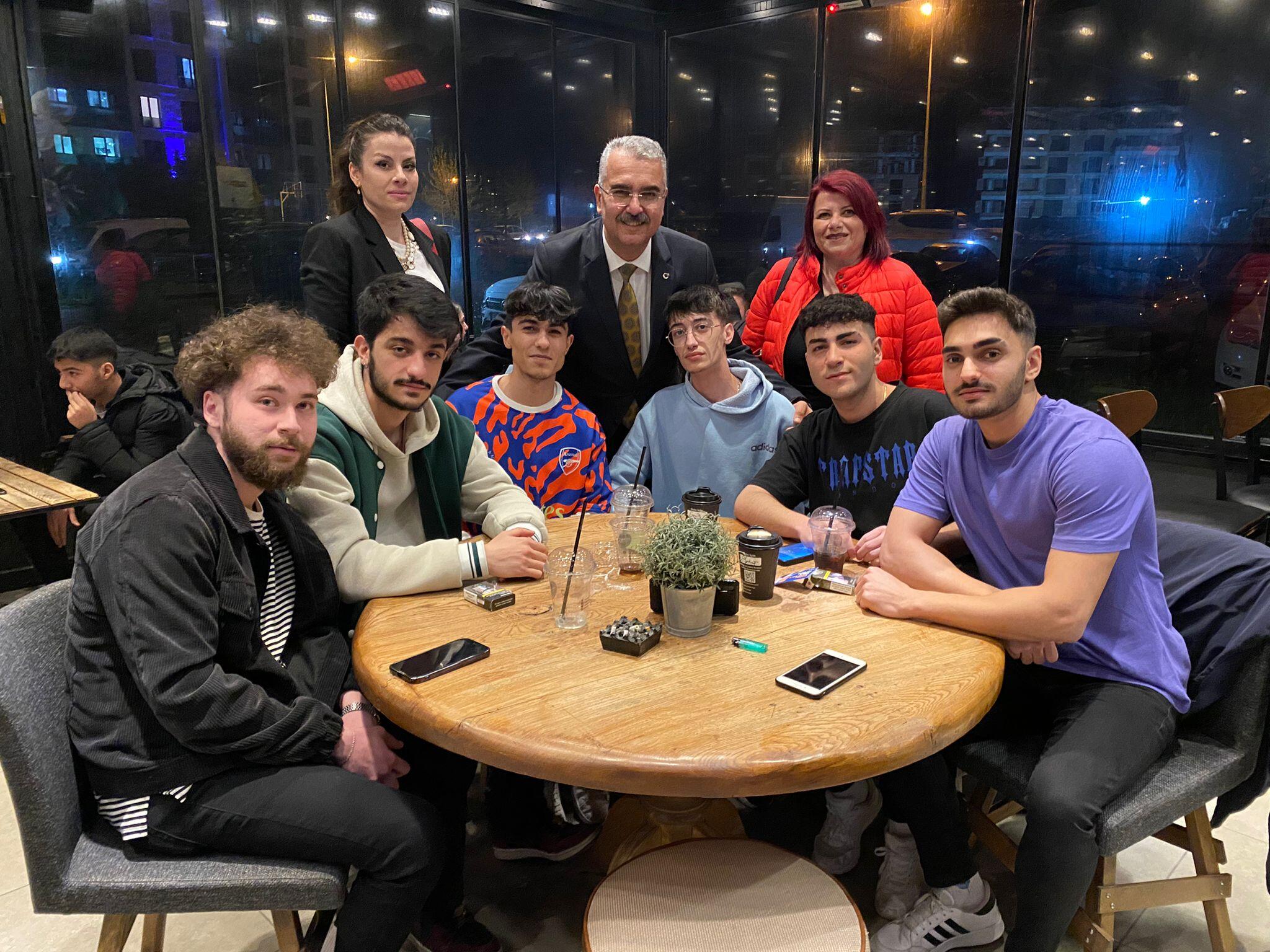 AHLATCI, “20 YILDA GENÇLERİN TÜM SORUNLARINI ÇÖZDÜK”