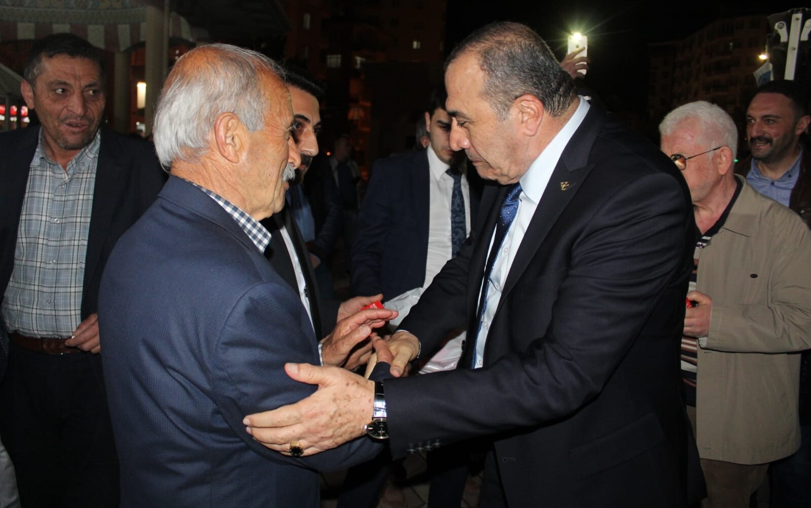 KAYRICI, ŞEHİT AİLELERİ İLE ORUÇ AÇTI