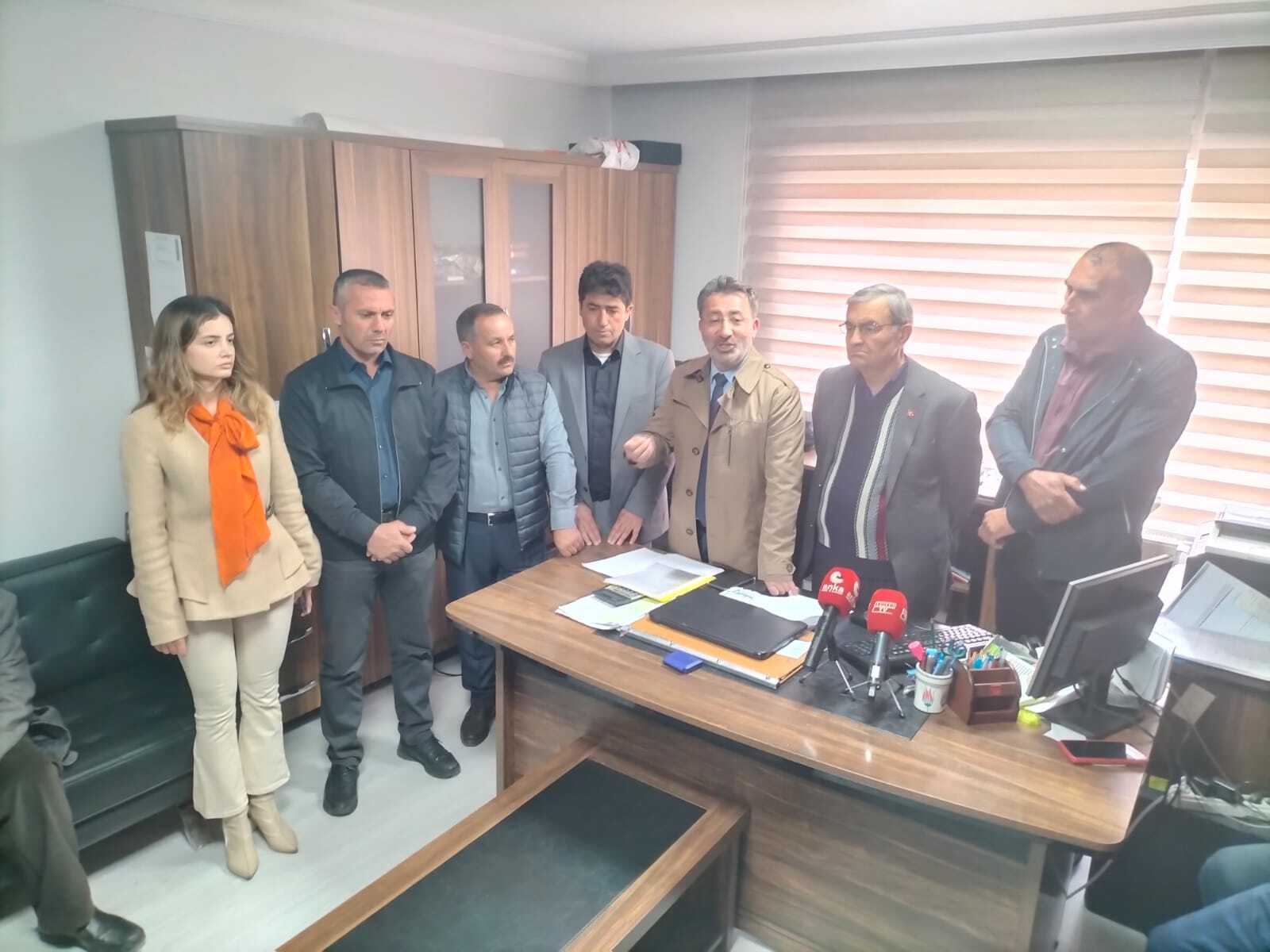 120 MUHTAR TUTUKLULUĞA İTİRAZ ETTİ