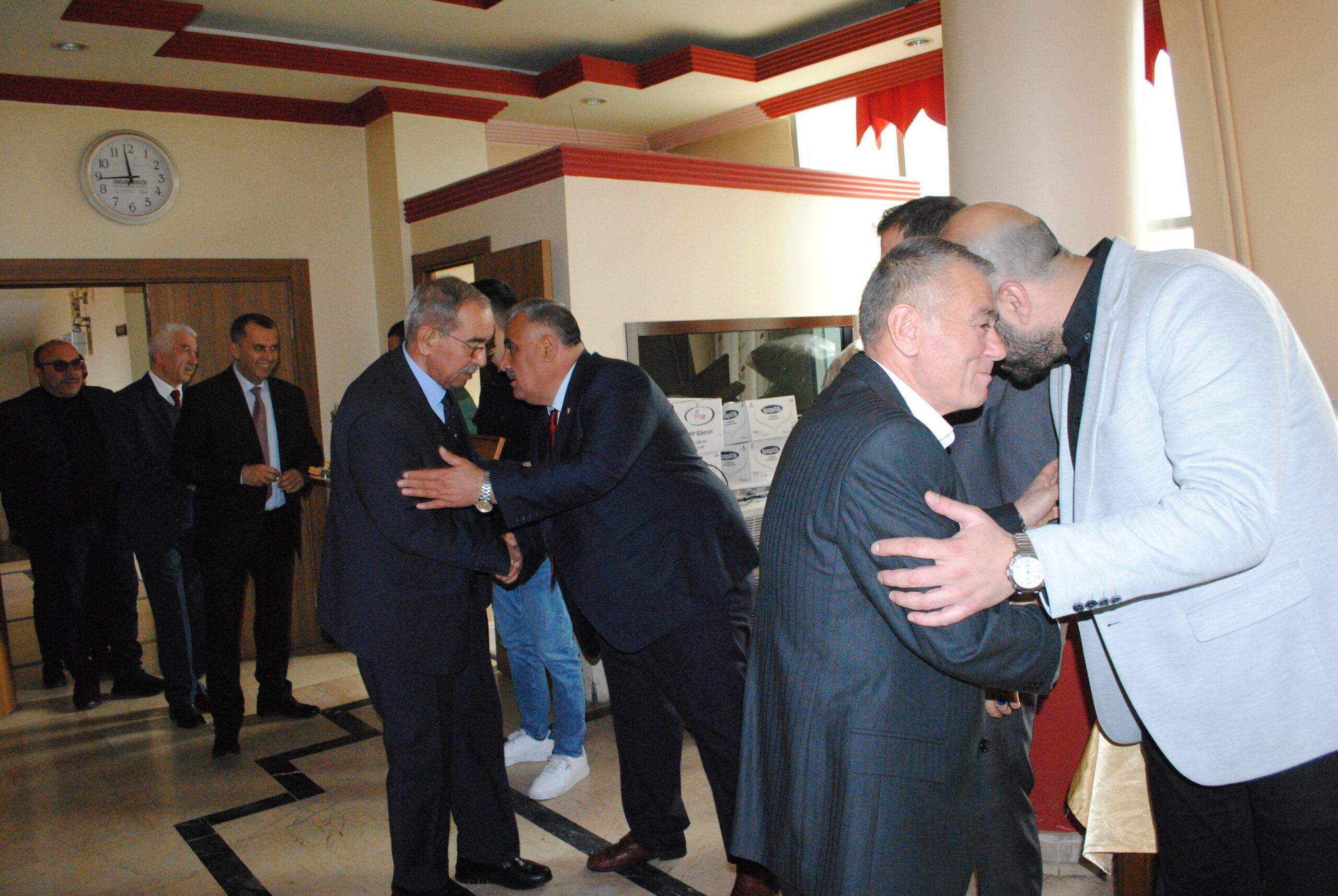 Esnaf temsilcileri, bayramlaşma geleneğini bozmadı