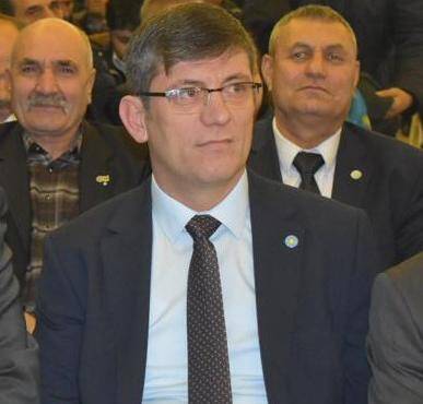 “DEVLET İMKANLARI İLESİYASET YAPIYORLAR”