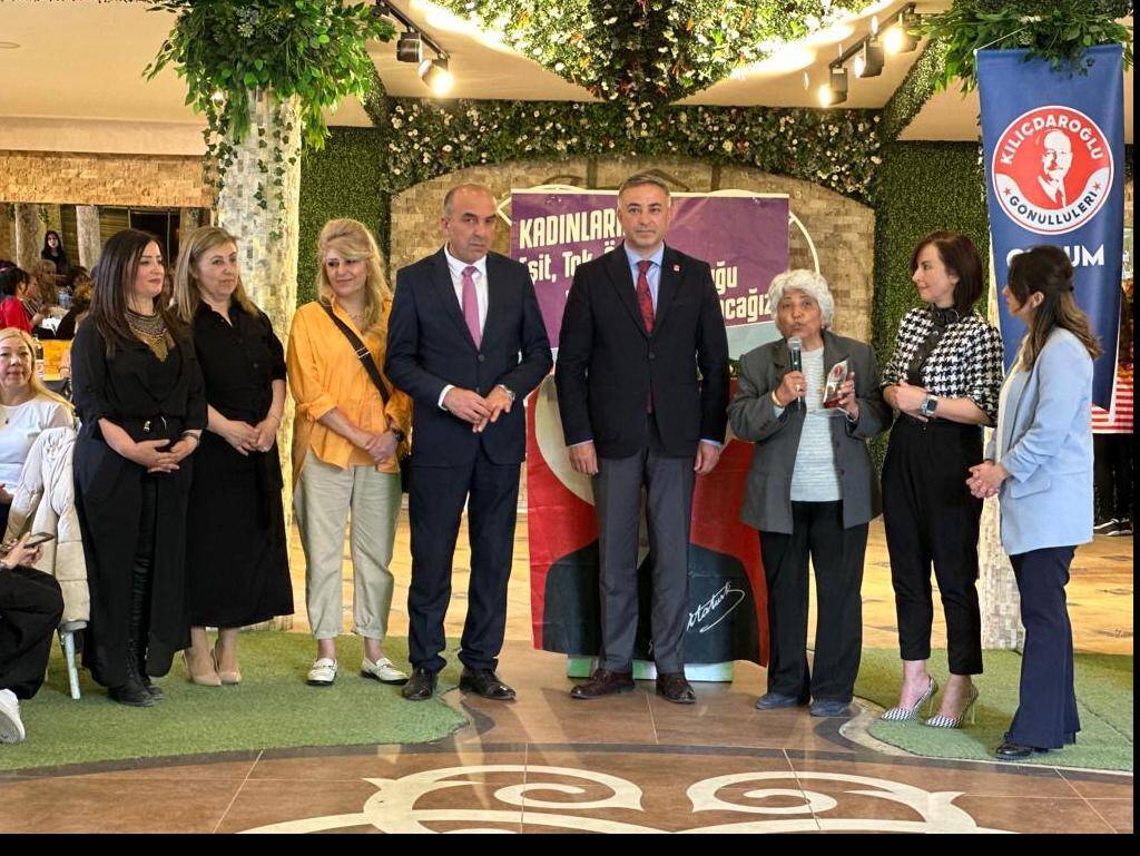 KEMAL KILIÇDAROĞLU GÖNÜLLÜLERİ HIDRELLEZ VE ANNELER GÜNÜNÜ KUTLADI