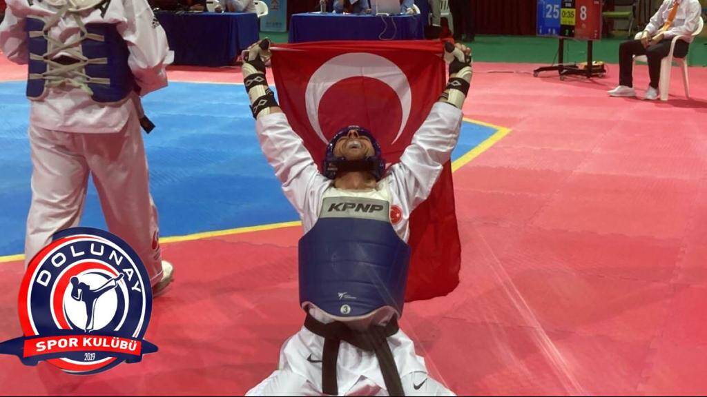 “O” ŞAMPIYON DÜNYAYI SALLADI AMA……