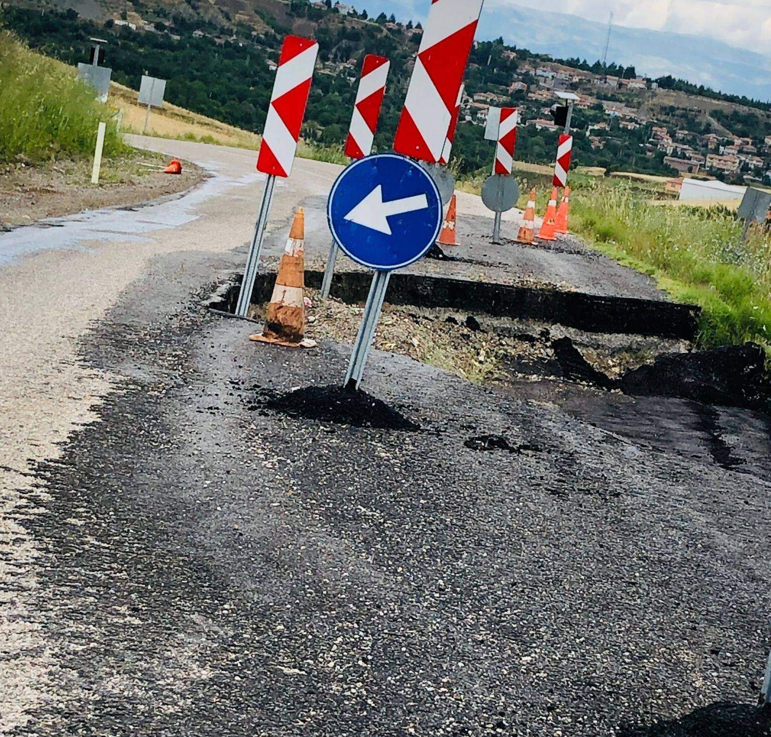 ÇÖKEN YOL, AYLARDIR BEKLEMEDE