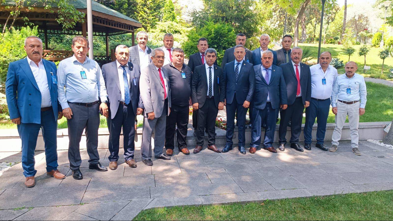 Gür’den milletvekillerine “hayırlı olsun” ziyaretleri