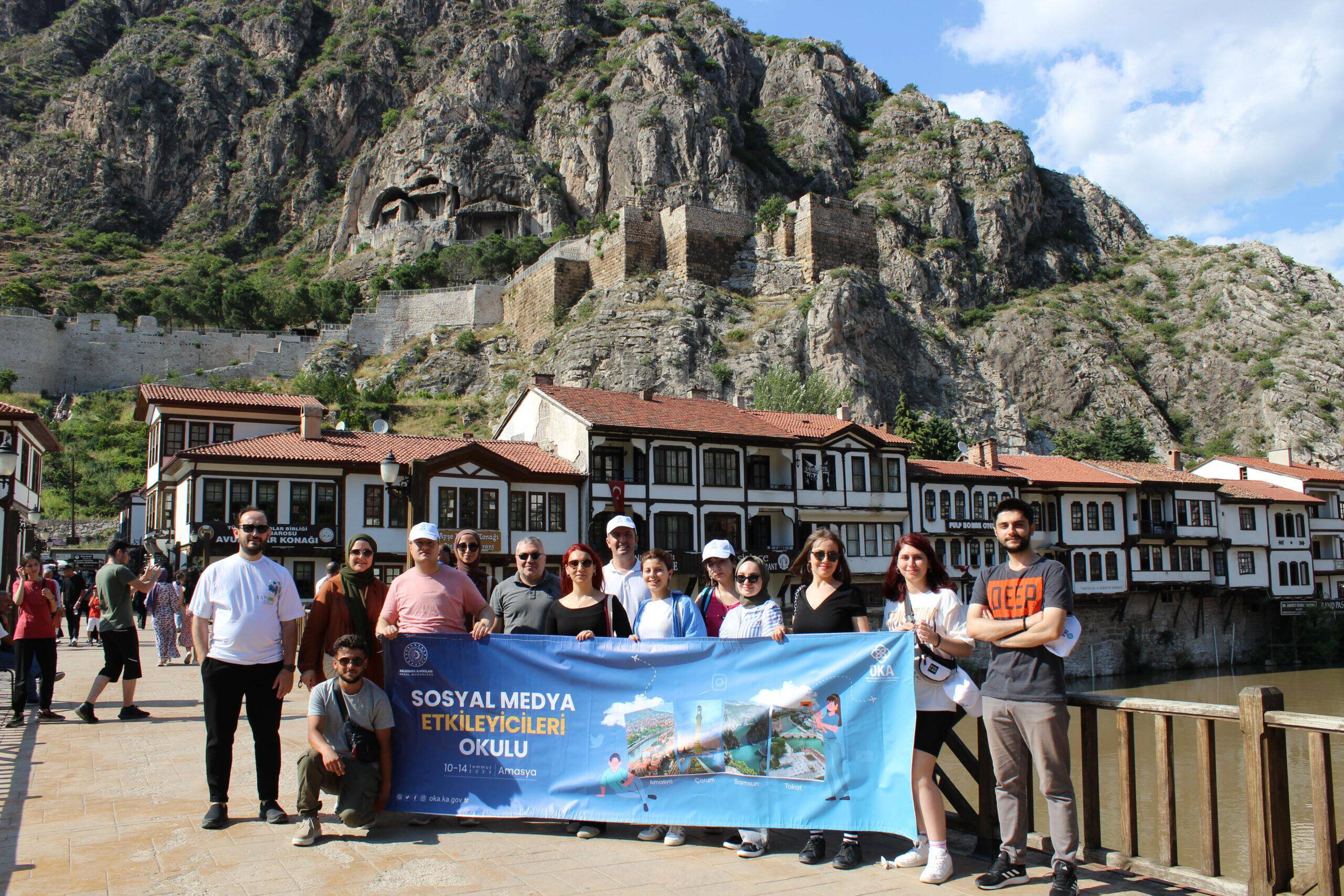 Sosyal Medya Etkileyicileri Okulu Tamamlandı