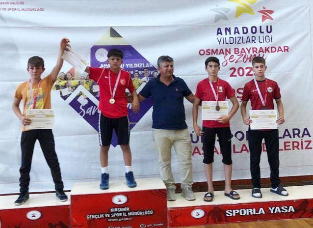 ÇORUMLU GÜREŞÇİLER4 BİRİNCİLİKLE DÖNDÜ!