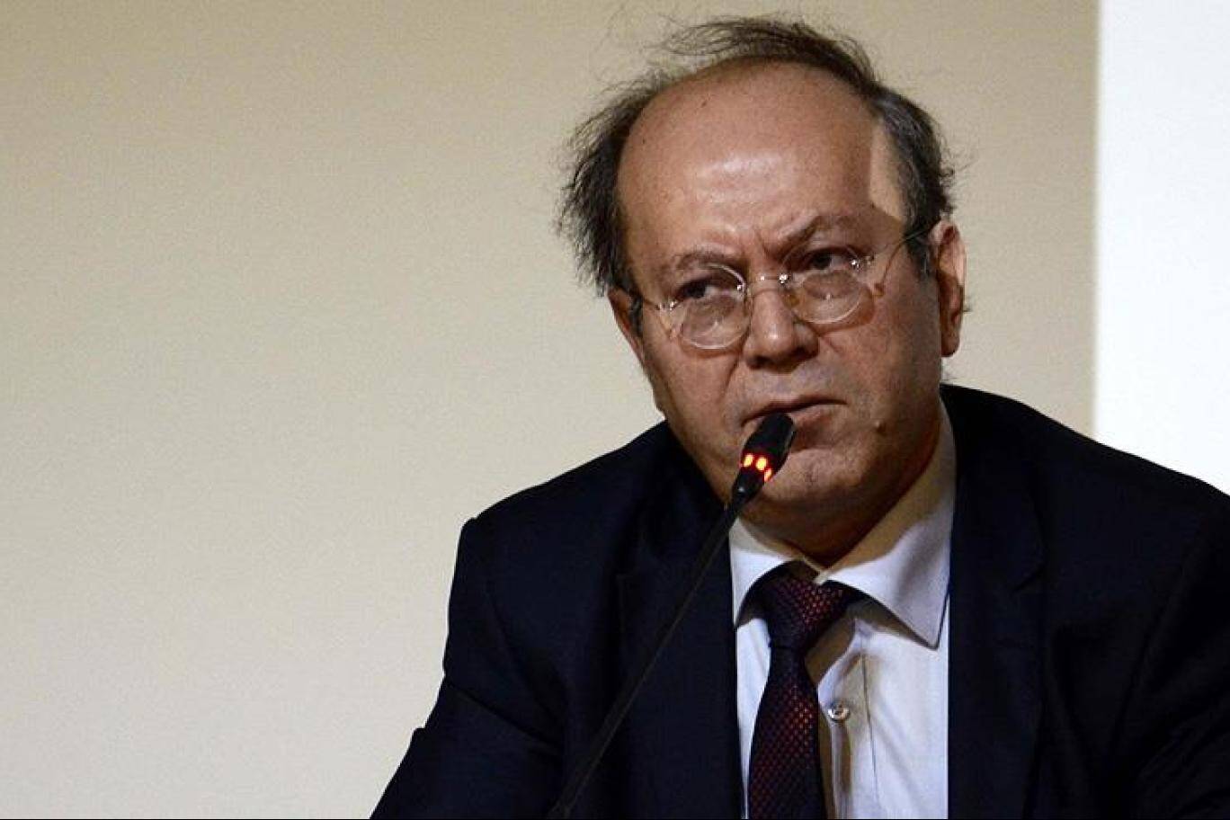 Tahtasız: Düşünceleri ve kalemi örümcek bağlayan sözde yazarı kınıyorum