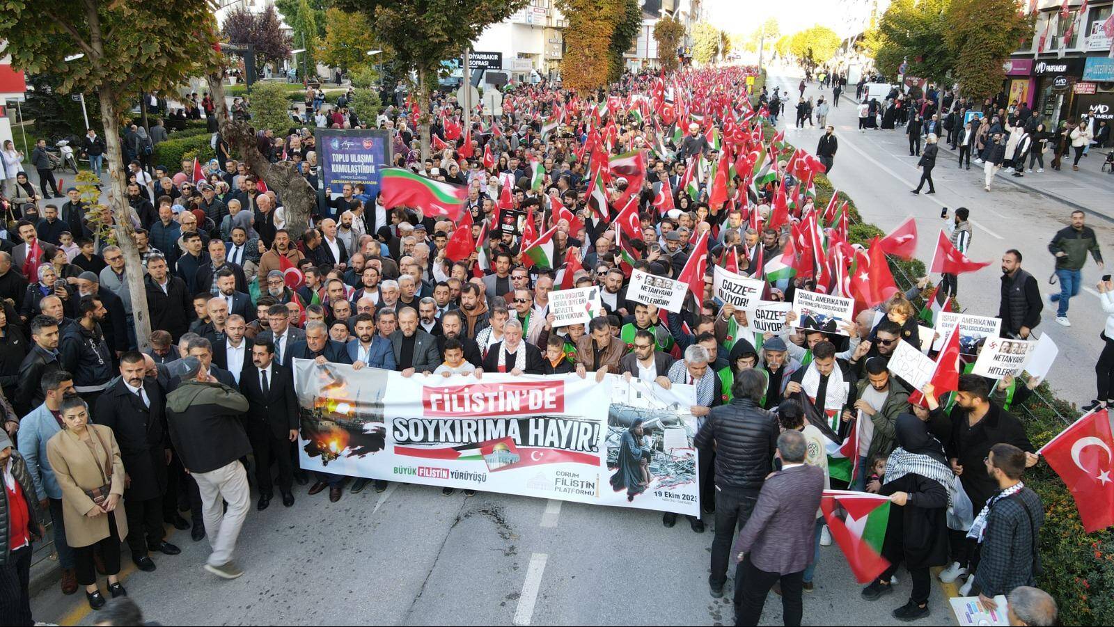 ÇORUM KATİL İSRAİL DİYE İNLEDİ