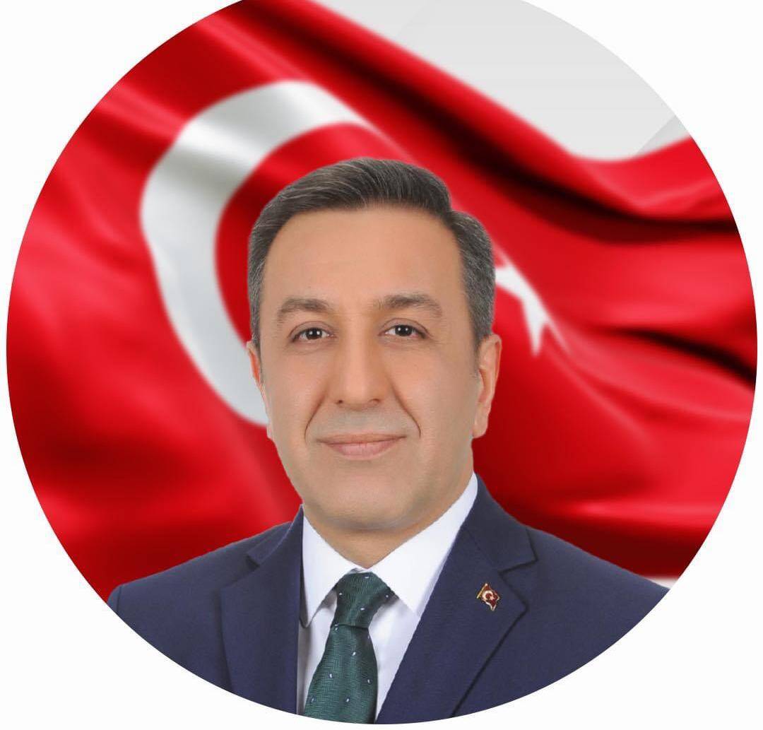 MUHSİN DERE, ADAYLIĞINI AÇIKLIYOR