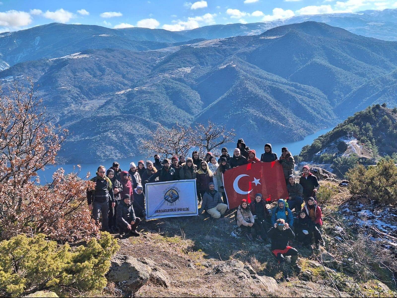 ŞEHİTLER İÇİN DOĞA YÜRÜYÜŞÜ