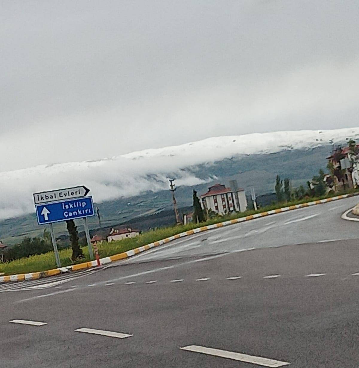 ÇORUMA MEVSİMİN İLK KARI YAĞDI