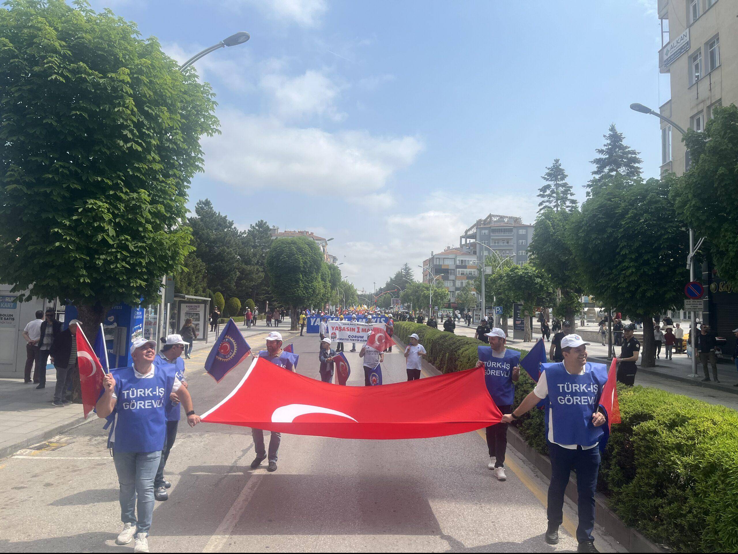 ÇORUM’DA 1 MAYIS’A COŞKULU KUTLAMA