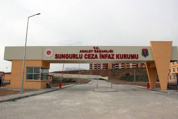BU CEZAEVİNDE NELER OLUYOR?
