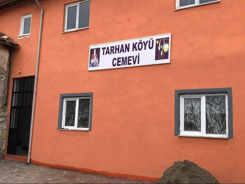 Bu Kimin Fikri Beyim! Cemevi’nde Ezan Okutarak Ortalığı Karıştırtılar!