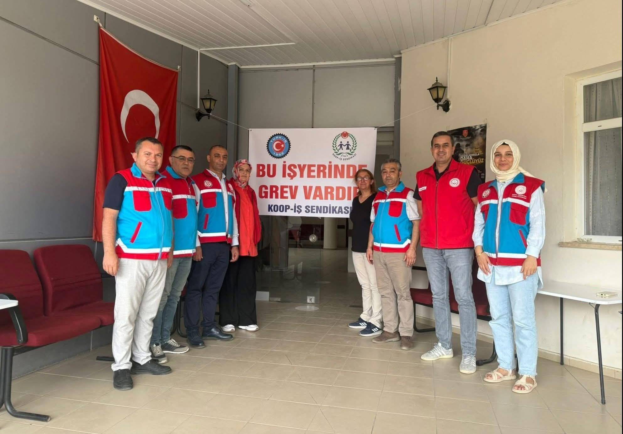Çorum’da Sosyal Yardım Vakfı Çalışanları İş Bıraktı!