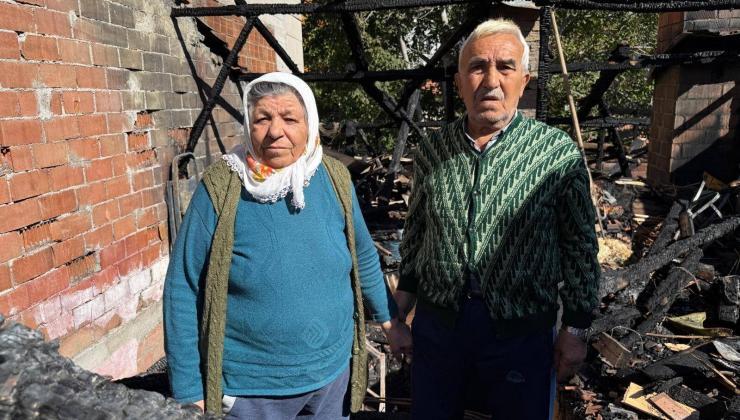 Yangın Sonrası Evsiz Kaldılar! Yaşlı Çift, Kanser Hastası Eşiyle Yardım Bekliyor