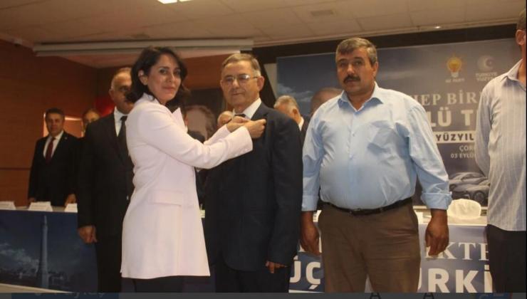Yeniden Refah’ta şok istifalar! AK Parti’ye katıldılar