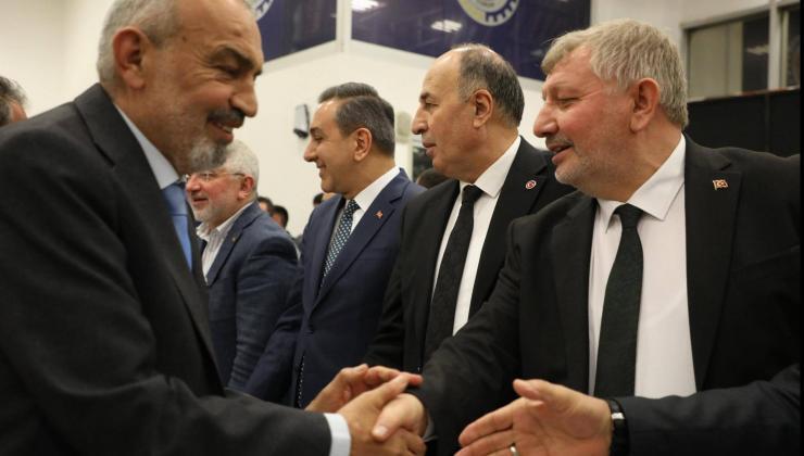 Çorum’da Dev İftar: 4 Bin Kişi “Gönül Sofrası”nda Tek Yürek Oldu!