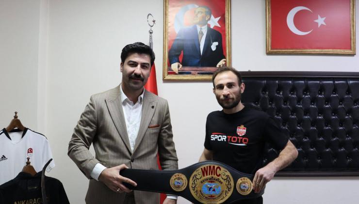 Çorum’da Şampiyon Rüzgarı: Altın Kemerli Abdüssamed Uğurlu Artık Bizimle!