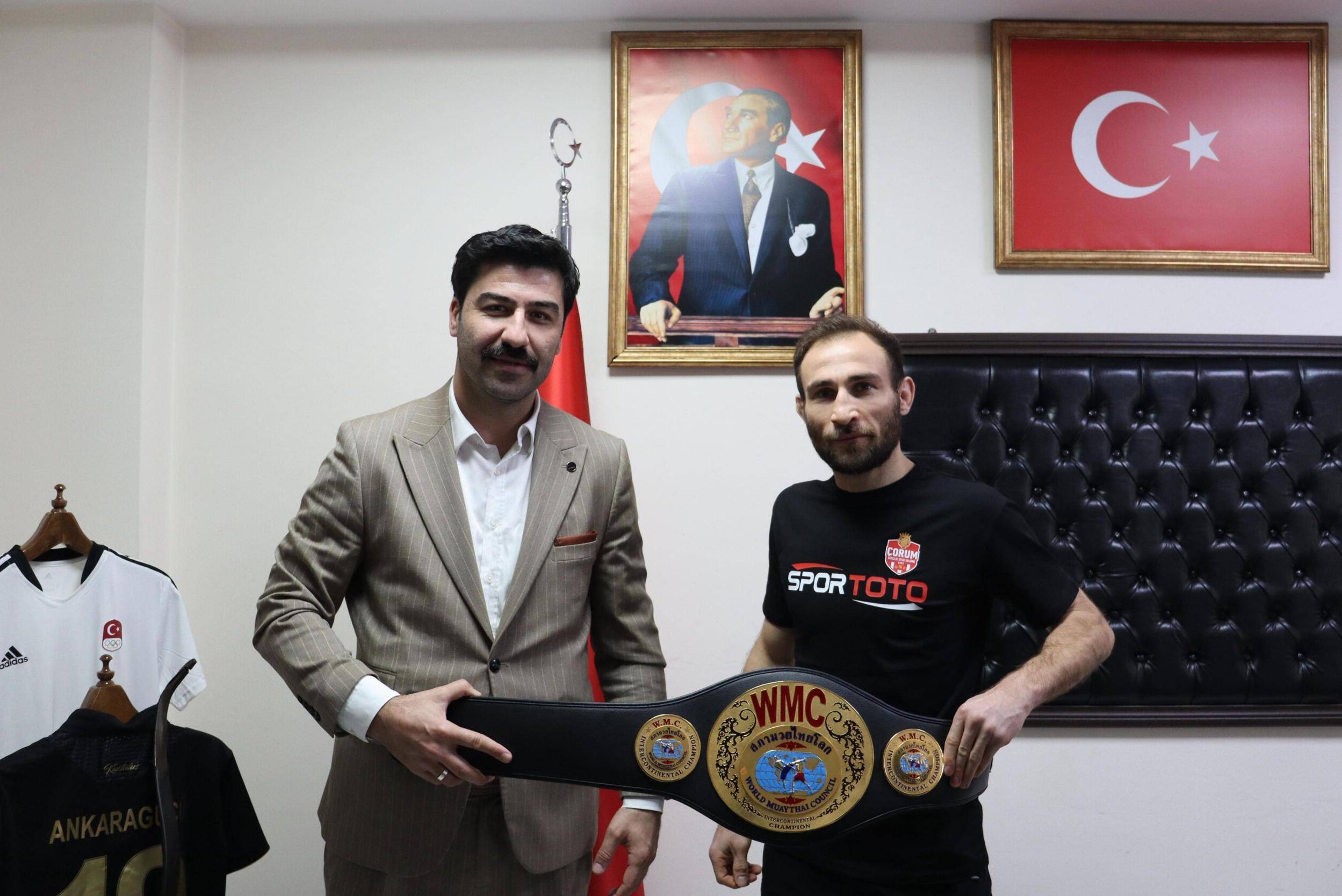 Çorum’da Şampiyon Rüzgarı: Altın Kemerli Abdüssamed Uğurlu Artık Bizimle!