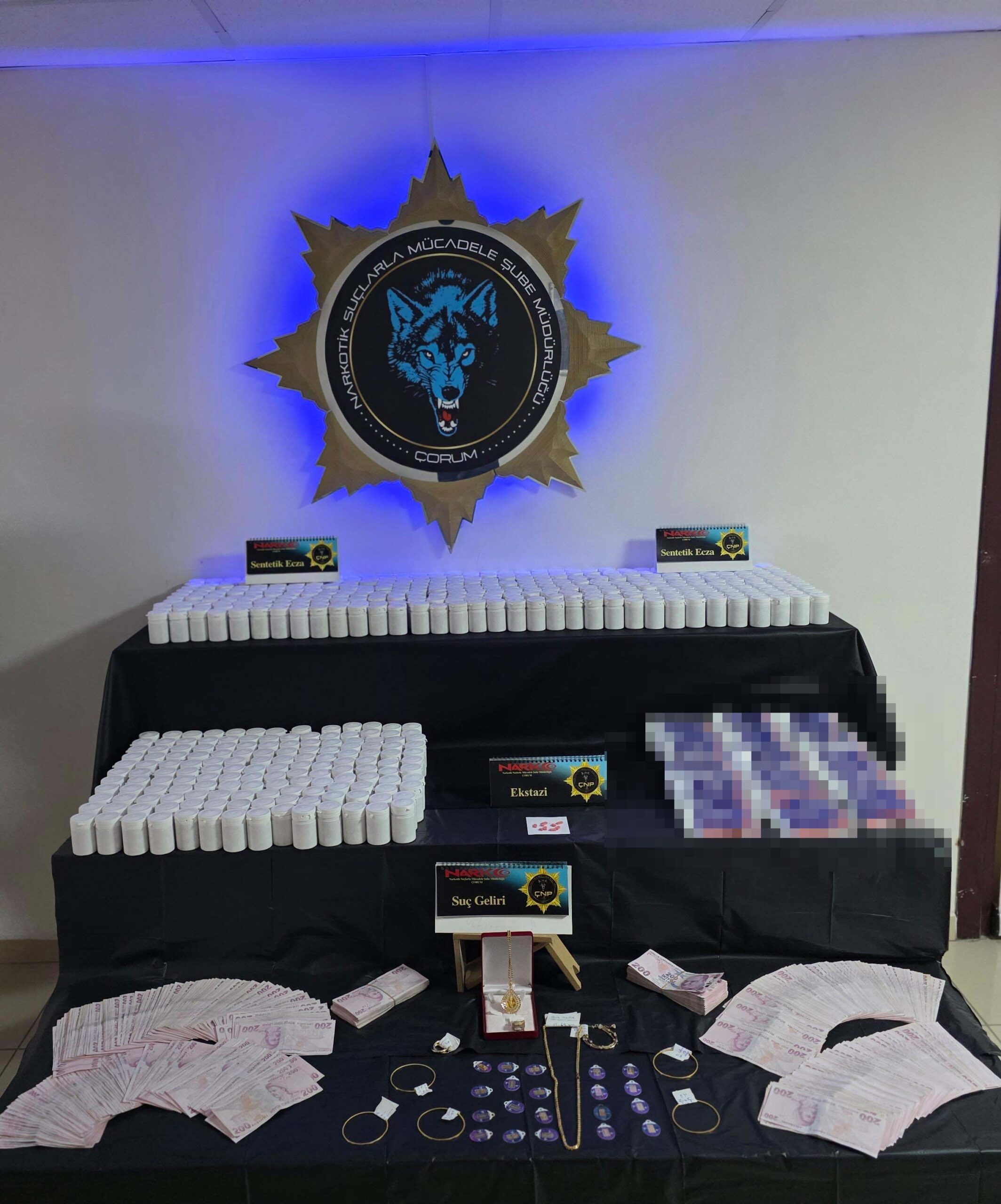 Çorum’da Zehir Tacirlerine “Darbe” Operasyonu: 7 Aylık Takipte 12 Tutuklama