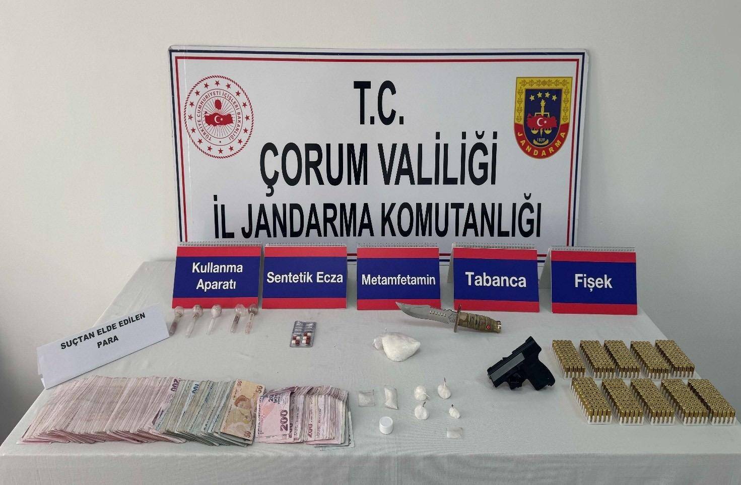 Çorum’da Jandarmadan Suç Örgütüne Darbe: Şantaj ve Uyuşturucu Çetesi Çökertildi!