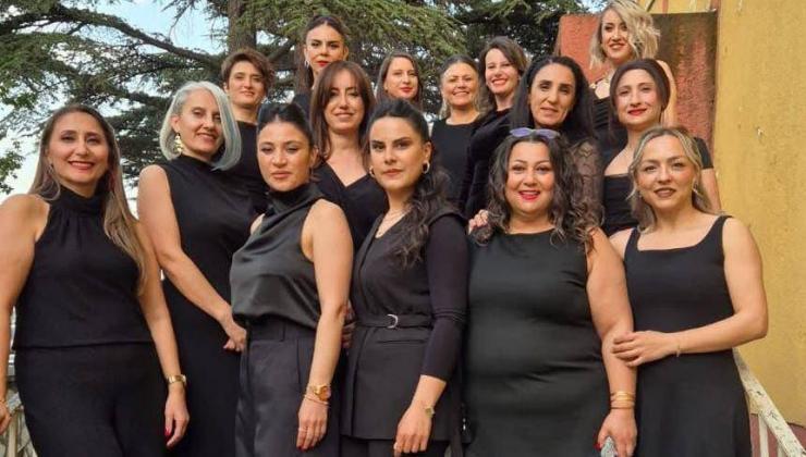 Çorum’da Türkü Rüzgarı: Eğitim-İş’ten Unutulmaz “Anadolu’nun Renkleri” Gecesi