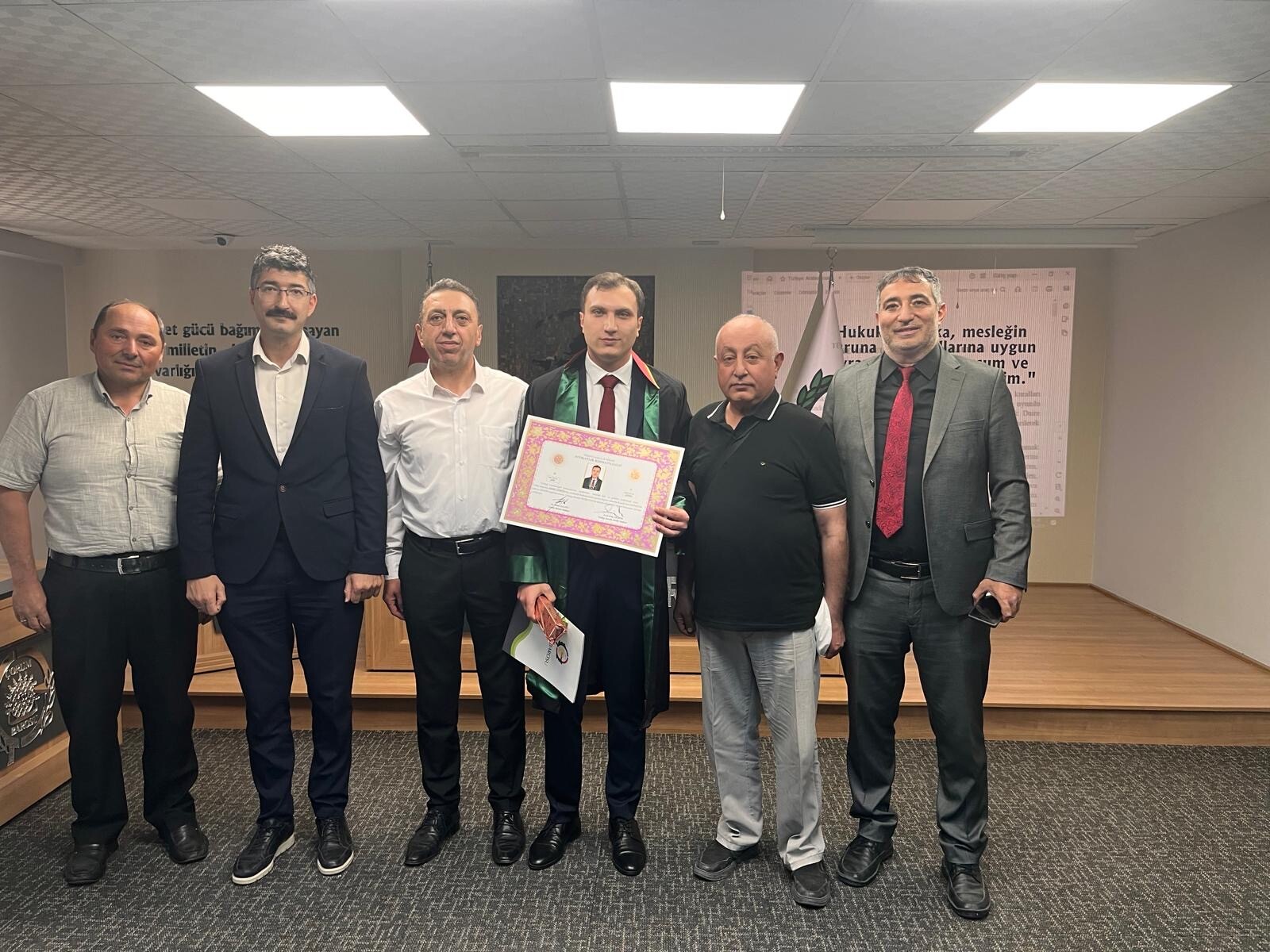 Çorum Barosu’na Güçlü Taze Kan: Avukat Emre Gümüş Cübbe Giydi