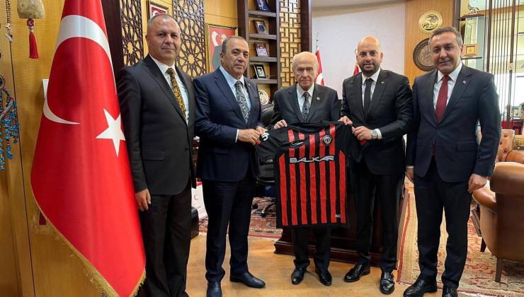 OtomatikARCA Çorum FK Heyetinden MHP Lideri Devlet Bahçeli’ye Ziyaret