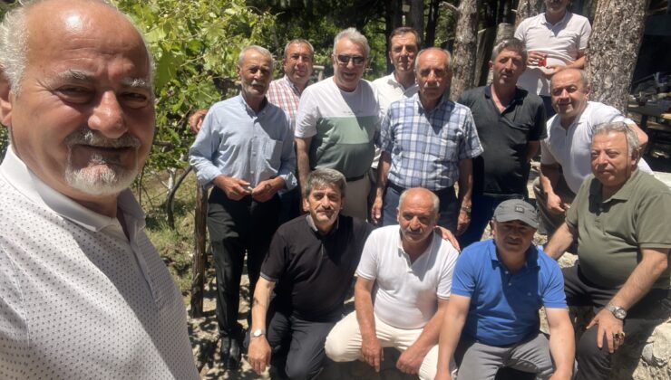 Eski Öğrencilerinden Vefa Örneği: İskilip İmam Hatip’in “Efsane Müdürü” Mürsel Kayış’a Anlamlı Sürpriz