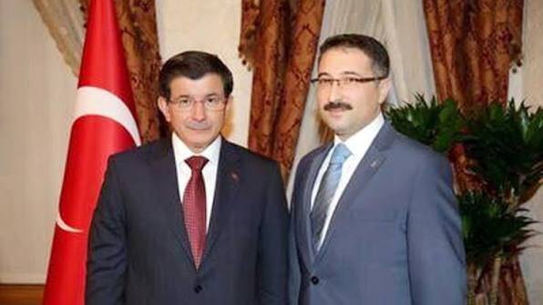 Siyasette Tarihi Deprem: Gelecek Partisi Faaliyetlerini Sonlandırdı!
