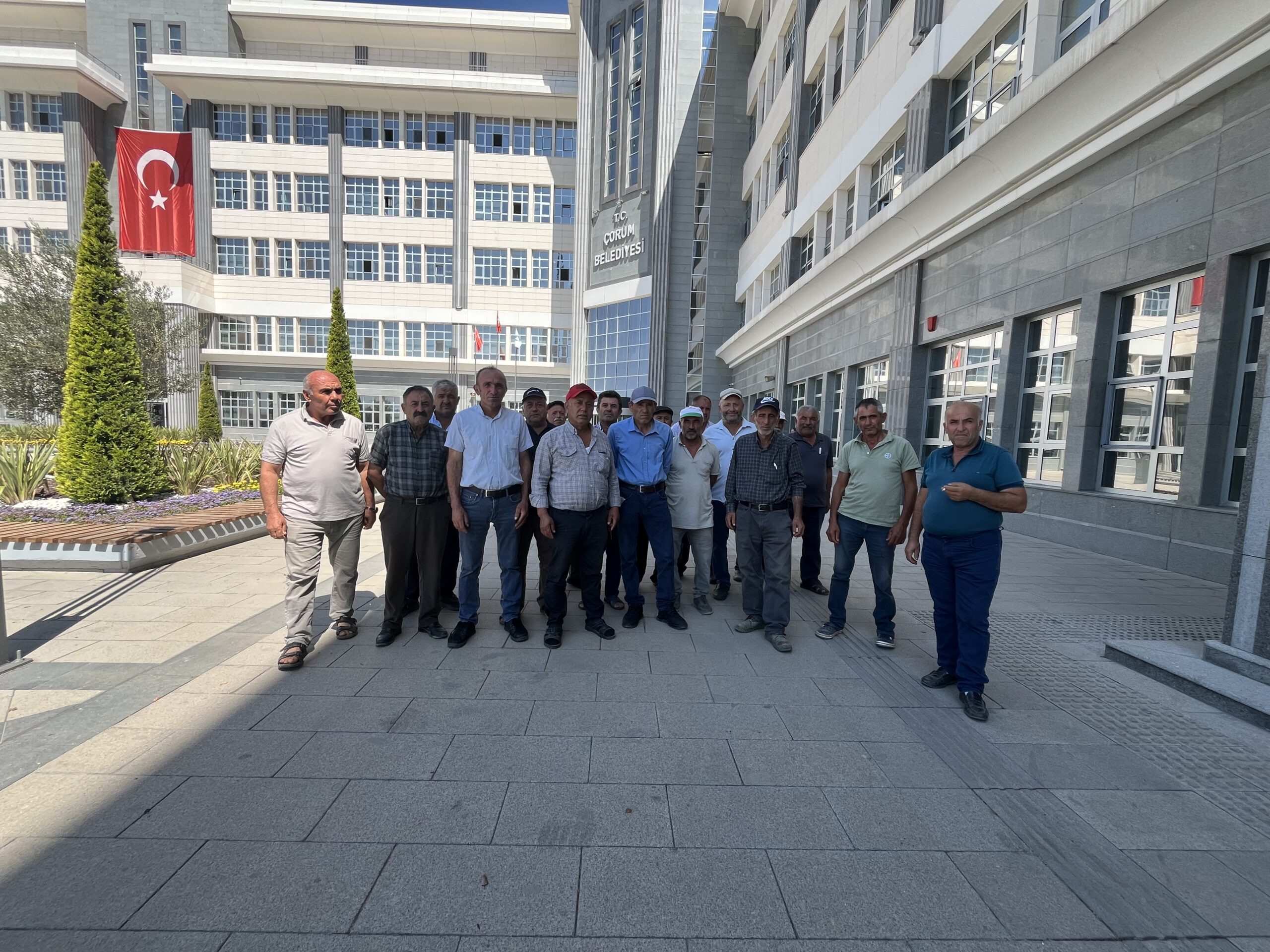 Sahada Sefalet, Koltukta Sessizlik: Çorum Pazarcı Esnafı Kaderine Terk Edildi!
