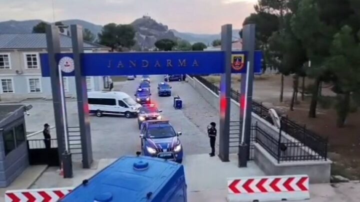 ÇORUM MERKEZLİ DEV BAHİS VE SİBER SUÇ OPERASYONU: 265 MİLYON LİRALIK VURGUNA JANDARMA DARBESİ!